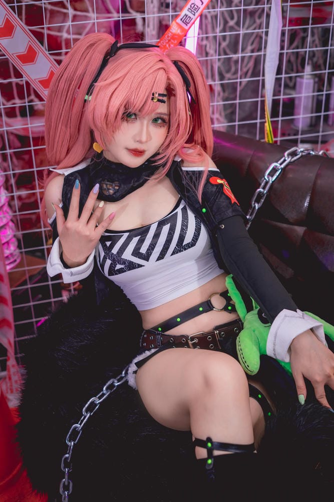 Pyon Lay - Nicole Demara 52P195MB 1 (42).jpg